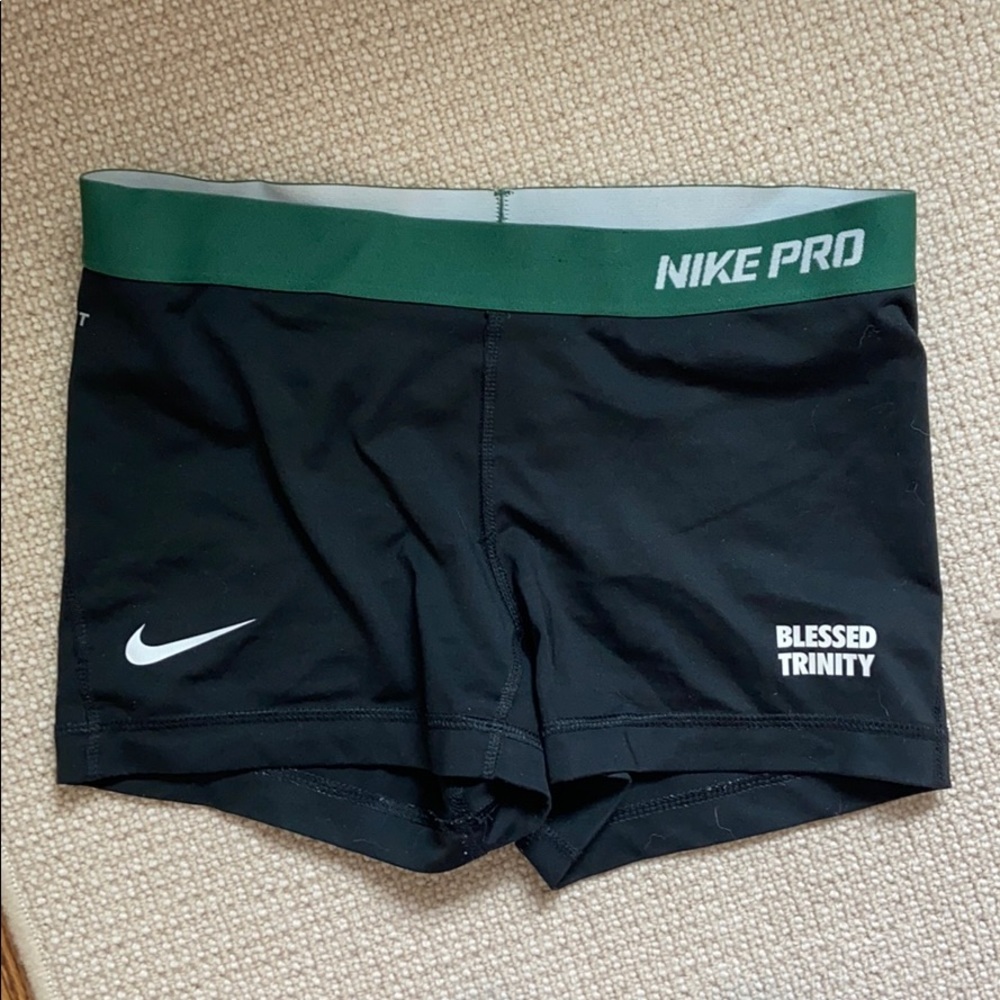 Women’s Nike pro -high school branded- size m